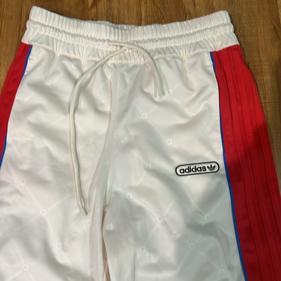 Adidas pants EUC - Picture 2 of 10